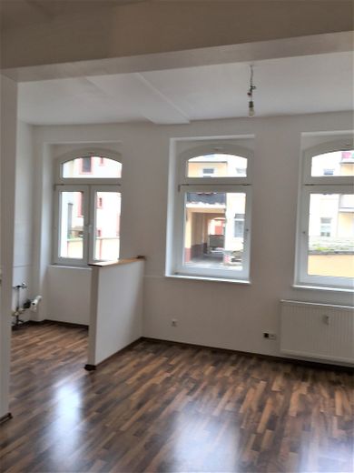 Mieszkanie w kamienicy / dla singla – idealne dla młodych osób – Wohnzimmer: Richtung Küche