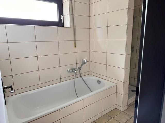 Helle 3-Zimmer-Wohnung in citynaher Lage von Eschweiler – Bad