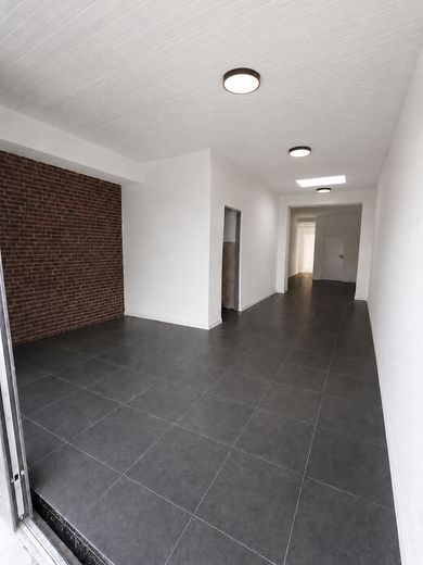 Hochwertig sanierte Gewerbefläche in Rheindahlen – ideal für Büro, Praxis, Kosmetik + 20 m² Terrasse – Innenbereich / Verkaufsfläche