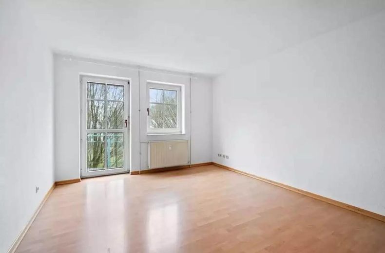 mooi 1-kamerappartement in Konstanz met parkeerplaats en inbouwkeuken – Foto 1