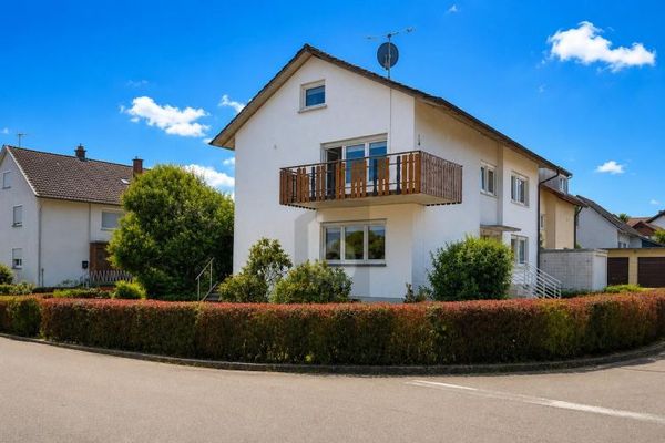 GROßZÜGIGES ZUHAUSE