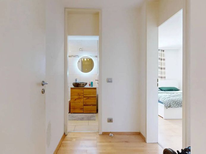Lichte 2-kamerwoning met BALKON, EBK en ligbad in Ottobrunn – Ansicht II: Flur