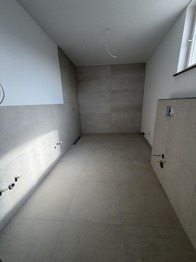 Kernsaniertes, Haus inklusive zweier Stellplätze und Garten – Foto 11
