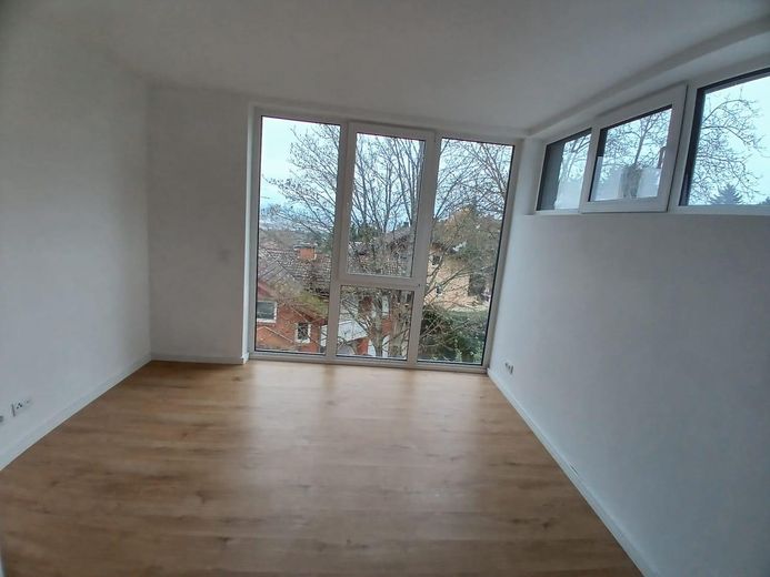 Luxuriöse Neubau-Immobilie in Naturnähe: Modern, lichtdurchflutet und vielseitig – Schlafzimmer 2- OG
