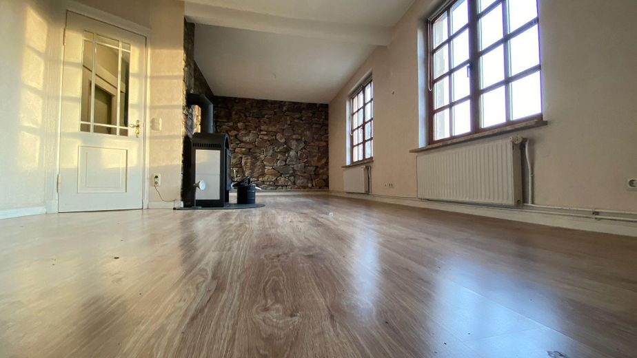 Wohnzimmer (mit Esszimmer)