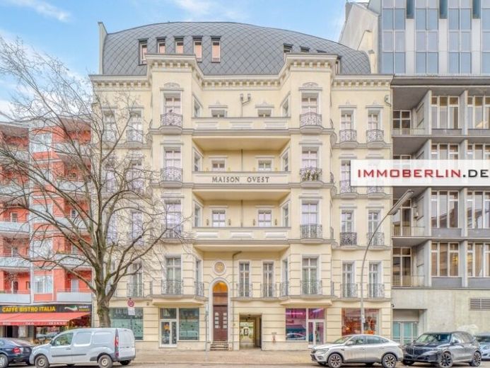 IMMOBERLIN.DE - Toplage! Exquisite Altbauwohnung mit großem Balkon am KaDeWe – Foto 1