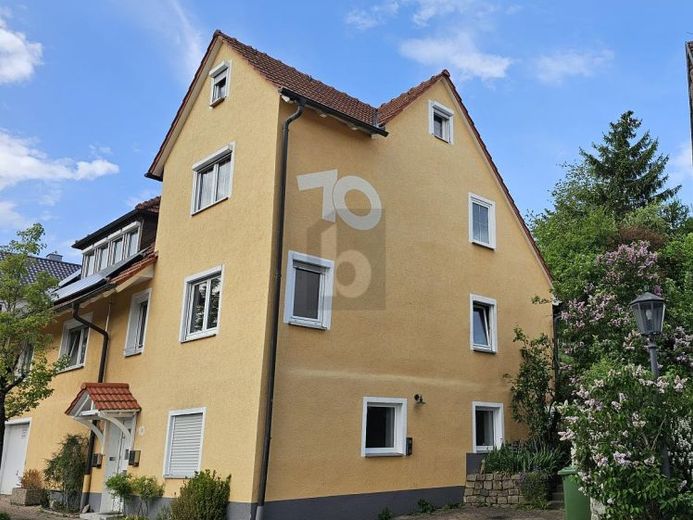 MEHRFAMILIENHAUS FÜR INVESTOREN UND EIGENNUTZER – Foto 1