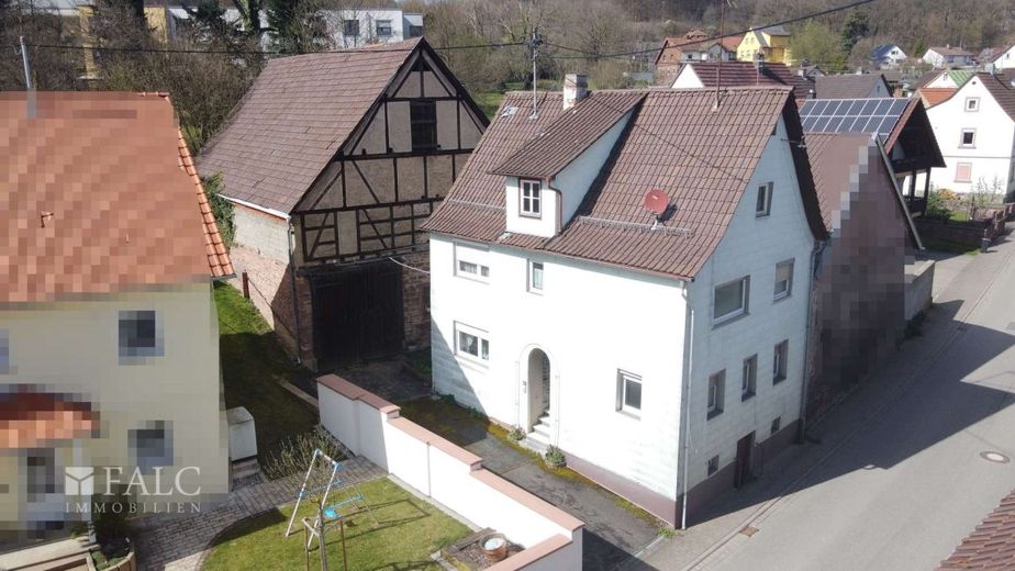 Charmantes Bauernhaus mit angrenzender Scheune und viel Potenzial – Ihr neues Zuhause