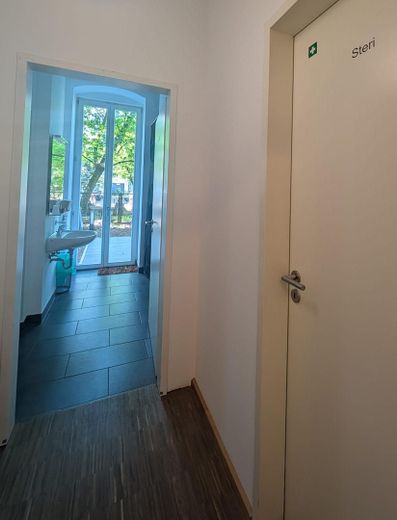 Zugang zum Sanitärbereich