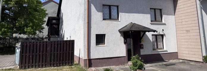 Leidingen: Einfamilienhaus mit 120 m² Wohnfläche, 100 m² Ausbaupotenzial und Garten