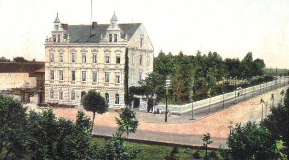 Investieren mit Weitblick: Vollvermietetes Wohn- und Geschäftshaus in Bestlage von Berlin-Biesdorf – Das historische Gebäude aus 1900