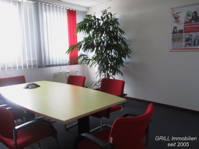Moderne Büroeinheit mit Stellplätzen und Fahrstuhl*Top Lage an der Neefestraße*Nähe zur A72 – Foto 1