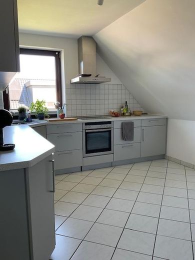 Gepflegtes Einfamilienhaus mit 2 Wohneinheiten in Hamburg-Bergedorf/Alt Nettelnburg – Küche OG