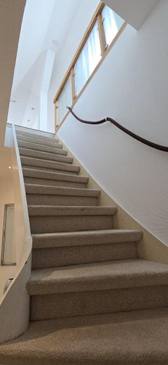 Treppe in die DG Galerie
