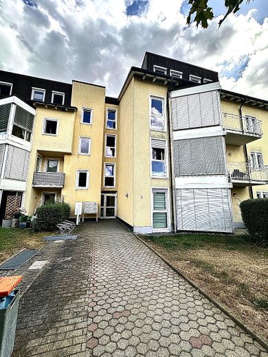 Сонячна 1-кімнатна квартира з балконом і вбудованою кухнею в Плауені-Нойдорфі – Фотографія 2