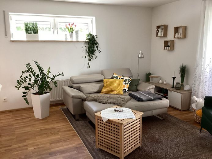 Słoneczne mieszkanie 2-pokojowe z ogrodem i garażem – Relaxecke
