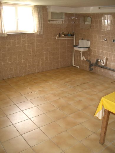 2 Familienhaus mit Appartement in guter Lage zur Ferienvermietung geeignet – Foto 34