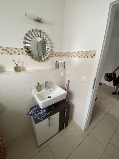 ETW Limburgerhof mit unverbaubarem Ausblick – Gäste WC 1.OG