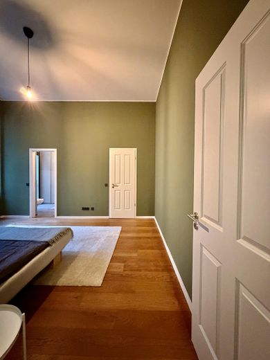 Master SZ Zugang Bad/Ankleide