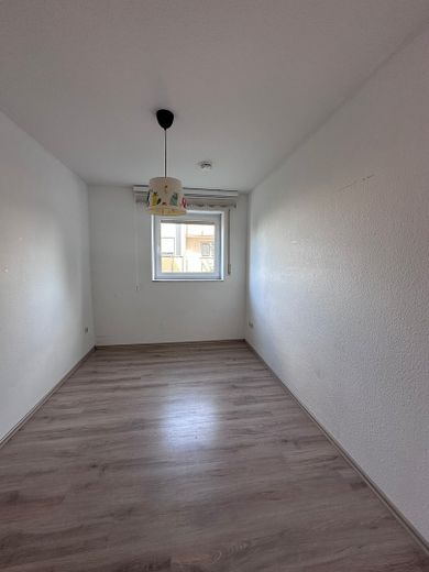 4-Zimmer-Wohnung mit Balkon in ruhiger Wohnlage! – Foto 7