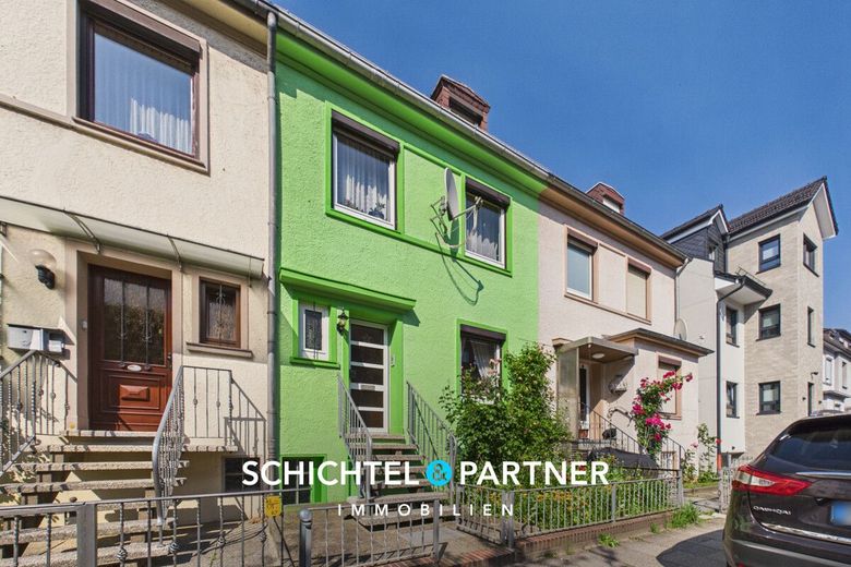 Ohlenhof | Ansprechendes Reihenmittelhaus mit Balkon und Terrasse – S&amp;P | Frontansicht