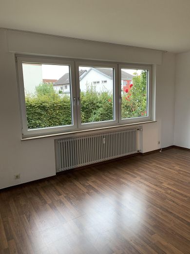 2-Zimmer Erdgeschoss-Wohnung Filderstadt – Wohnzimmer Blick in den Garten