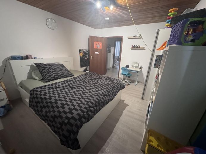 Jasne mieszkanie 3,5-pokojowe z balkonem i tarasem w centrum Möglingen – bez prowizji – Zdjęcie 4