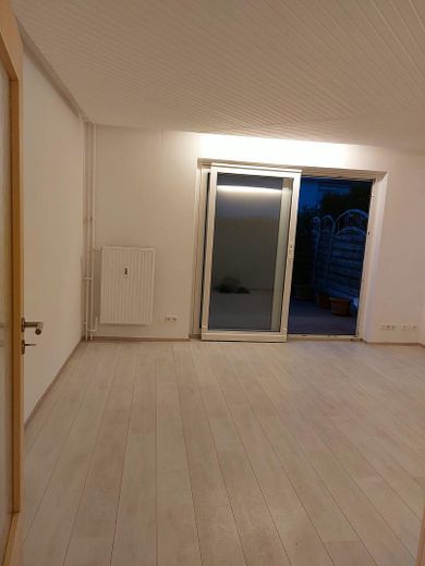 Renovierte 2-Zimmer Wohnung mit großem Garten – Foto 5