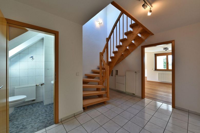 Ampiezza su due livelli – esclusiva maisonette con terrazza sul tetto e vista panoramica – Foto 3