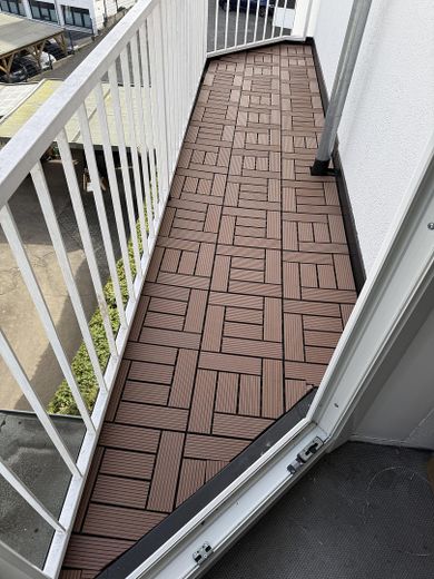 Ruhige modernisierte 2-Zimmerwohnung in Gummersbach Stadtmitte – Balkon vom Schlafzimmer aus 