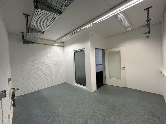 Superfici ufficio flessibili con capannone di stoccaggio e aree sociali a Gelsenkirchen-Erle – Büro EG Rechts - Raum 2