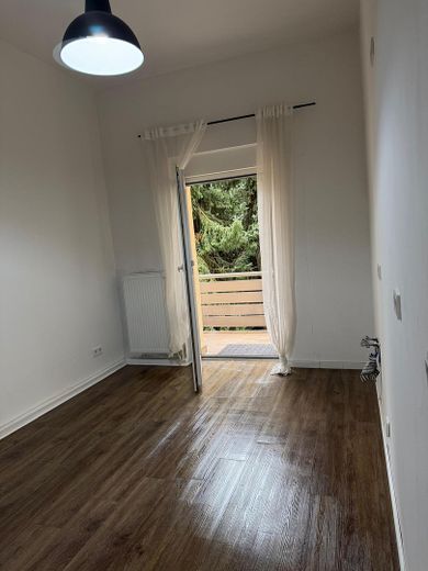 2 ZKB im modernisierten Altbau, Balkon – Küche 1