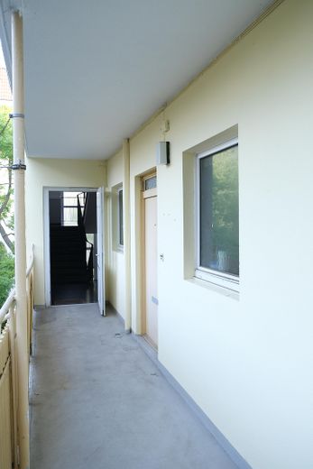 Laubengang / Wohnungseingang