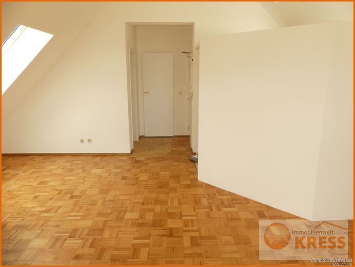reserviert!!! Renovierte Einzimmerwohnung mit Balkon und Küche in gepflegter Wohnlage in Schlüchtern – Bild 6