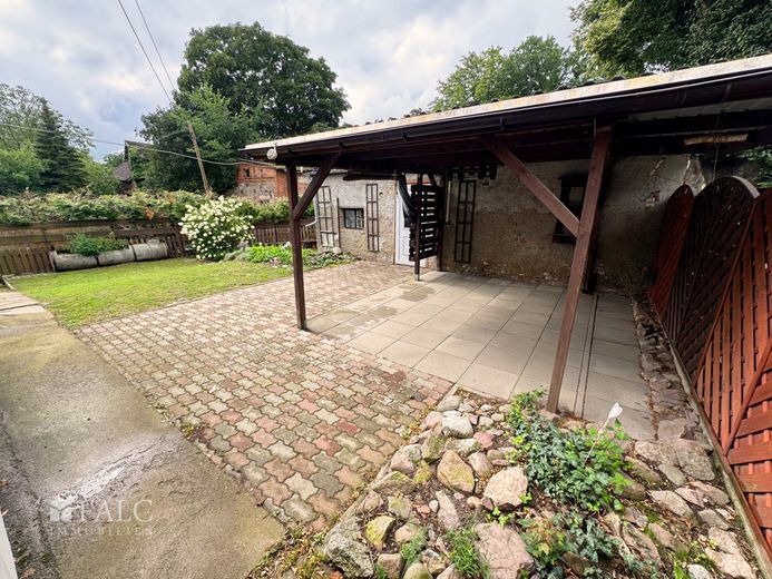 Provisionsfrei: Doppelhaushälfte mit viel Platz, Garten und Gestaltungspotenzial – Terrasse