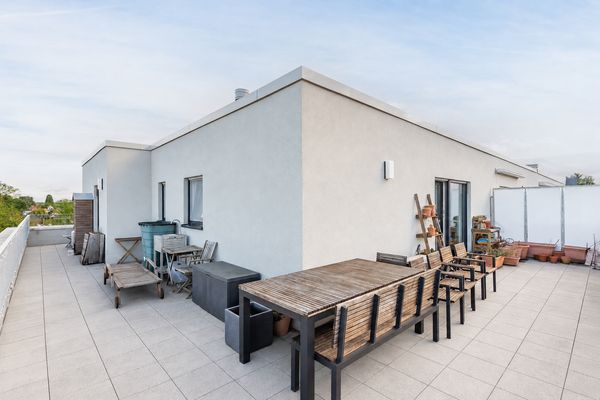 Neubau Penthouse XXL-Dachterrasse, EBK, Aufzug, Erneuerbare Energie
