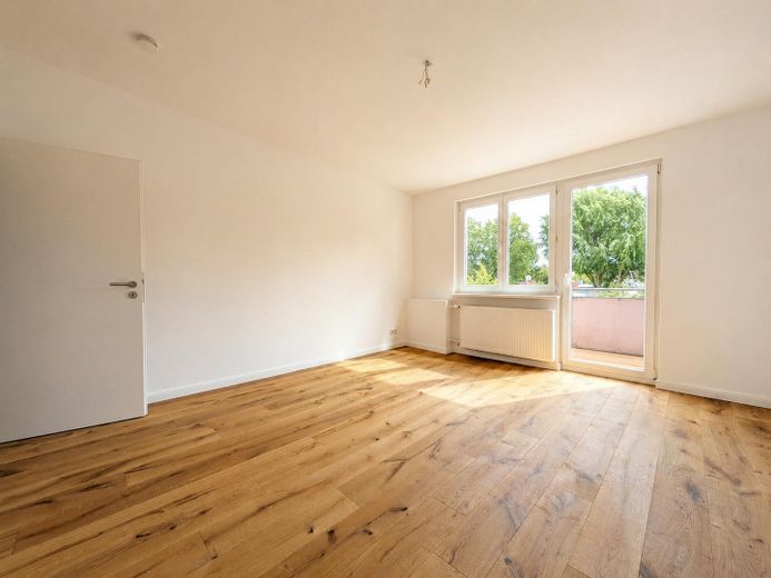 Apartamento de 2 habitaciones en Berlín-Lichtenrade – ¡sin comisión de agencia inmobiliaria! – Wohnzimmer
