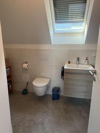 Dúplex en Rheinhessen: confort y salud – Tageslichtbad OG