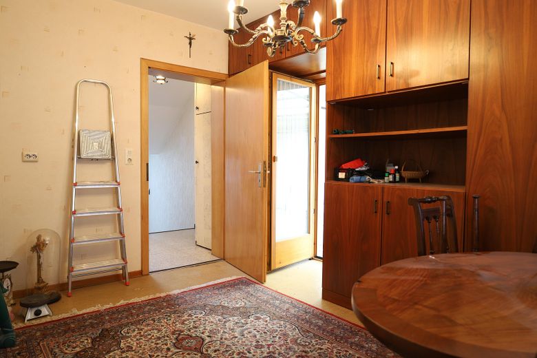 139 qm | 7 Zimmer | 2 Balkone | Reihenendhaus für 125.000 € – 1. OG Schlafzimmer 