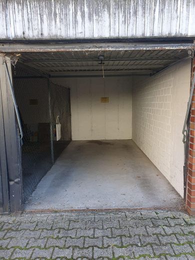 MG-Nord में शहर के केंद्र के पास किराए पर गैराज – Innenansicht Garage