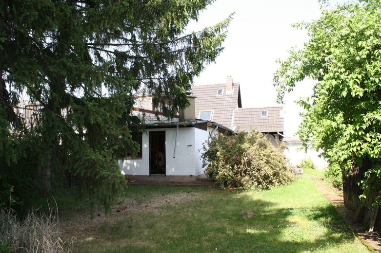 *****Ein echtes Juwel! sucht neuen Hausherrn***** – Rückansicht