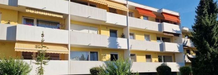 Praktisch geschnittene 3 Zimmer Wohnung mit EBK und Einzelgarage