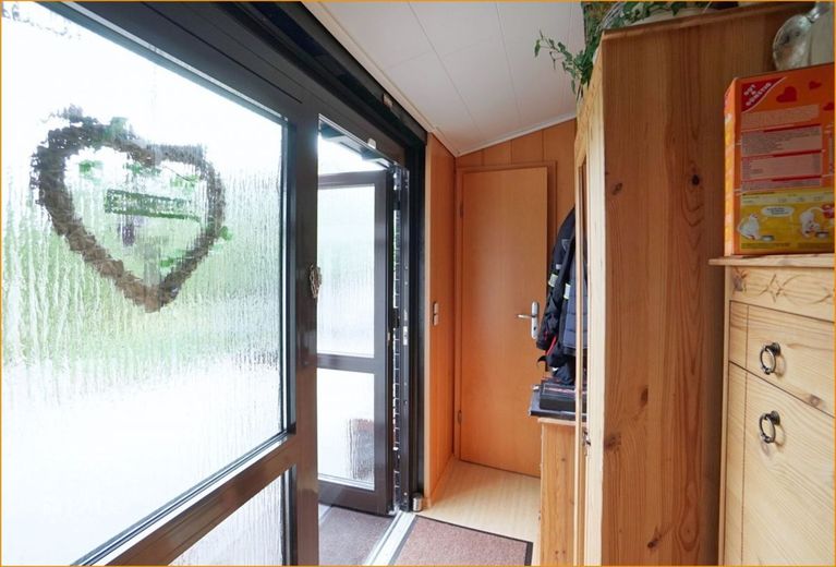 BARRIEREARM &amp; SENIORENGERECHT! 4-Zi-EG-Perle im Bungalowstil mit Terrasse, Garten, uvm.. – Vorflur