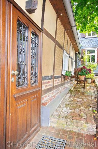 Wohnen in einem Bergischen Häuschen! Hochwertig renoviertes Fachwerk-Tiny-Haus in Cronenberg – 6d8927b1e8b9c4d932aea2190bf881410d77da5a.jpg