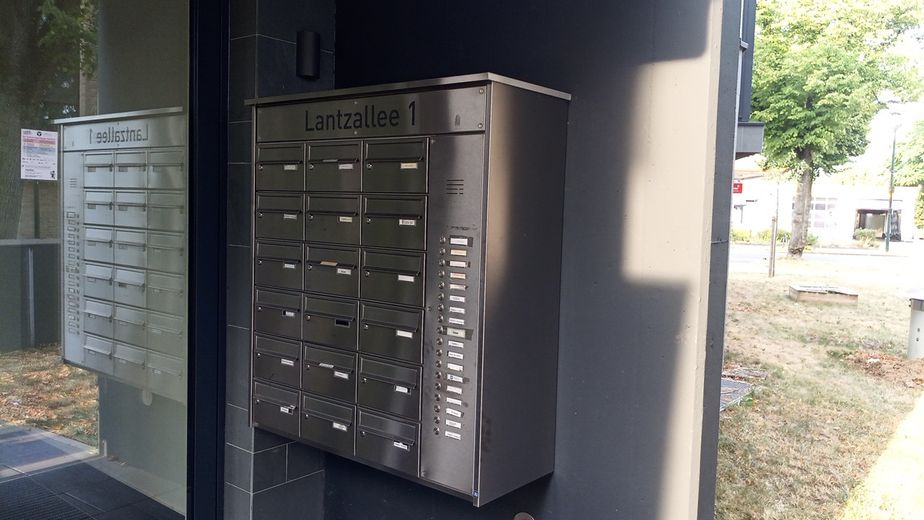 Appartamento di 3,5 locali in nuova costruzione esclusiva a Lohausen – Eingang 