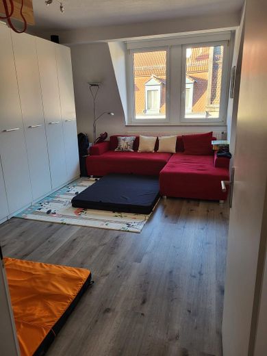 Light-filled 3.5-room maisonette apartment in Nordstadt/Gärten h.d.Veste – Durchgangszimmer ins SZ