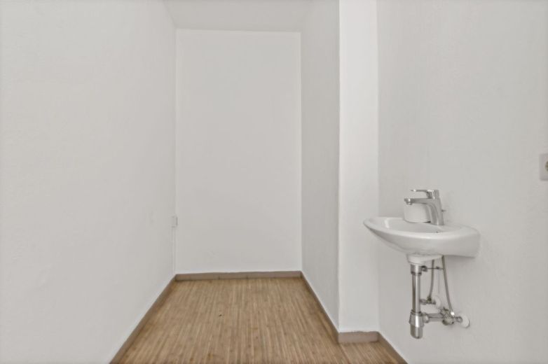 Büro-/Ladenfläche direkt in der Freiimfelder Straße verfügbar! – Laden