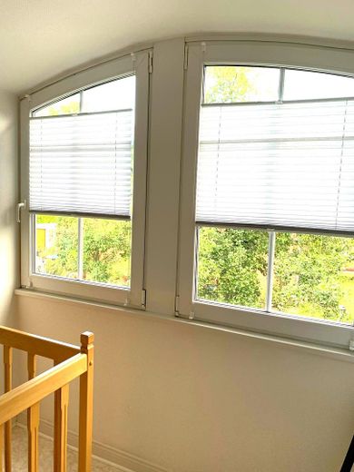 Zweifamilienhaus mit Werkstatt in zentraler Lage. – DG Flur Gaube