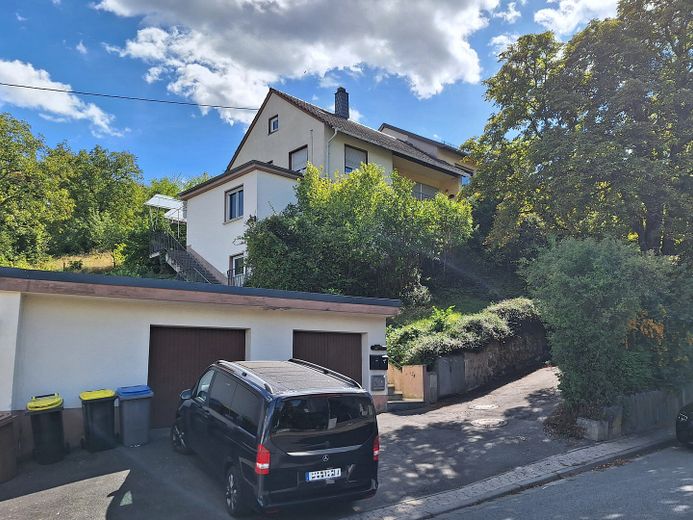 Maison plurifamiliale avec grand terrain dans un emplacement privilégié à Bad Kreuznach Süd – 1 Straßenansicht