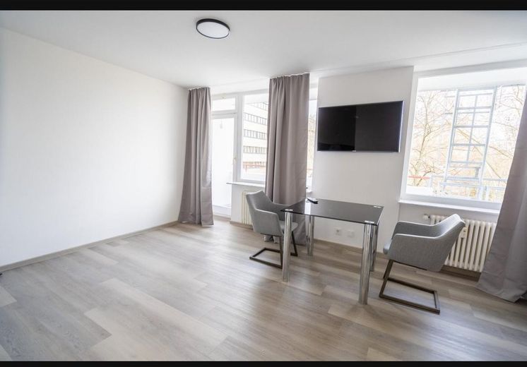 Stylish Oasis in the Heart of Frankfurt – Quiet, Green & Newly Renovated – Foto 5